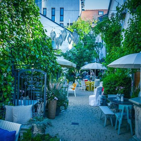 Art Boutique Hotel Buergerhaus รุสท์ ภายนอก รูปภาพ