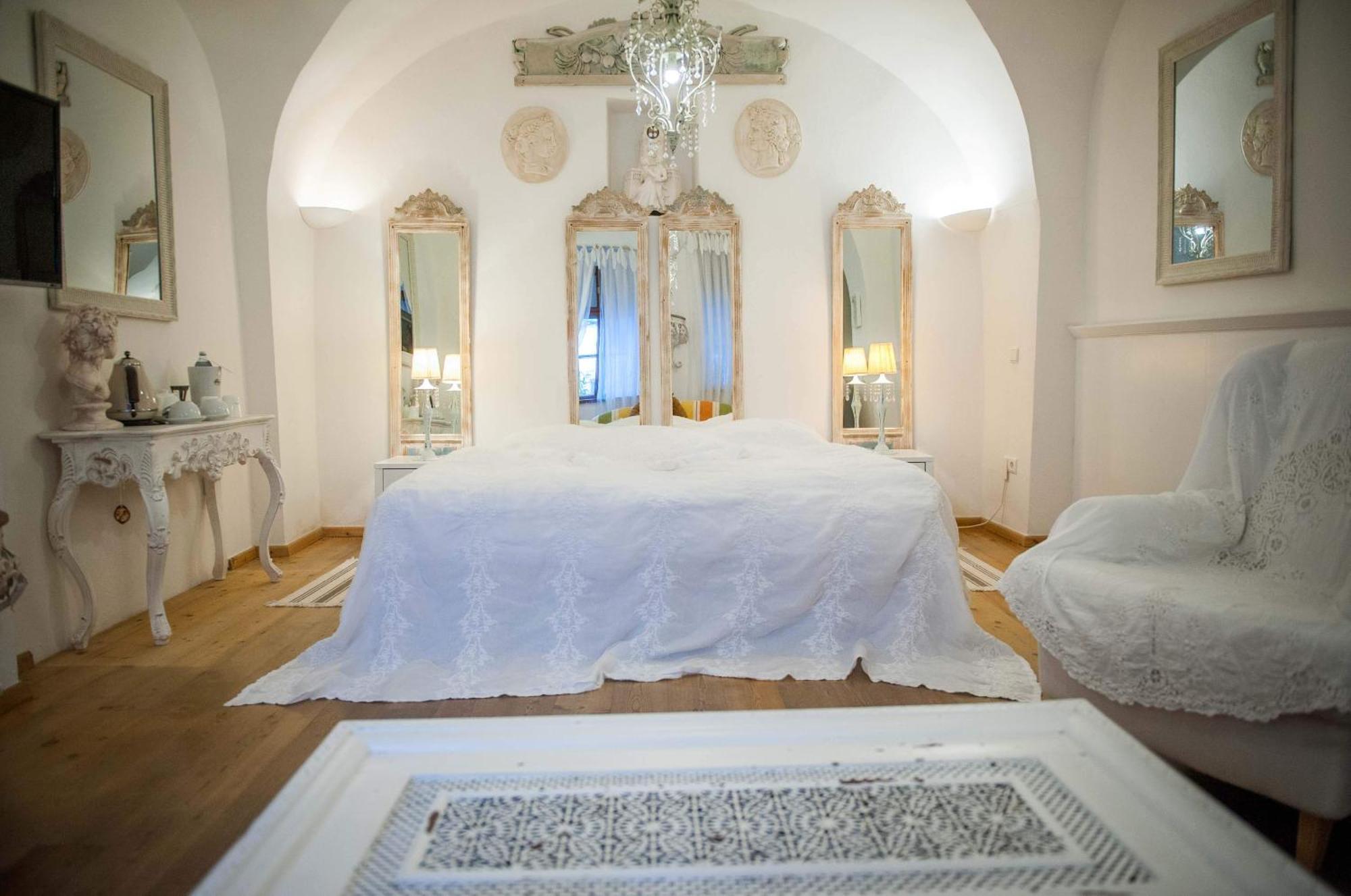 Art Boutique Hotel Buergerhaus รุสท์ ห้อง รูปภาพ
