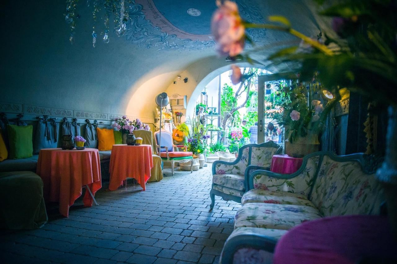 Art Boutique Hotel Buergerhaus รุสท์ ภายนอก รูปภาพ