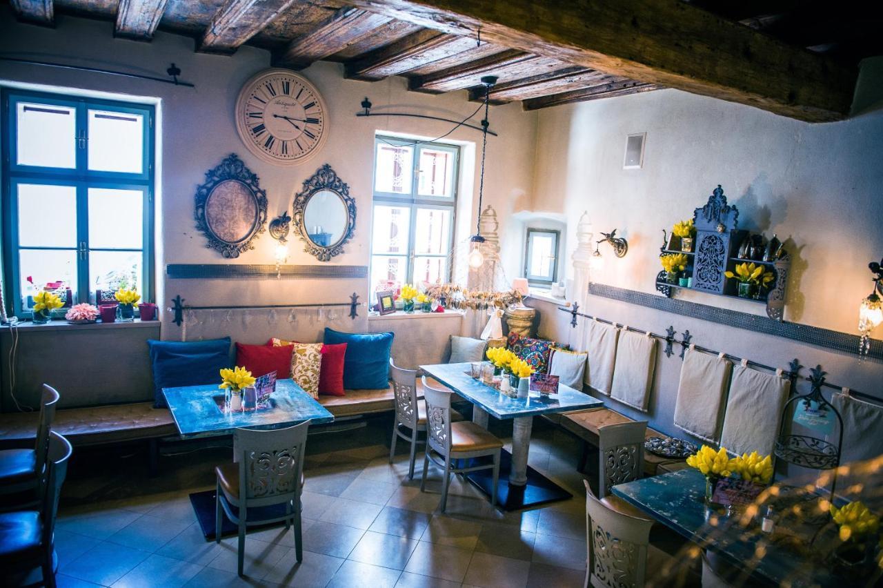 Art Boutique Hotel Buergerhaus รุสท์ ภายนอก รูปภาพ