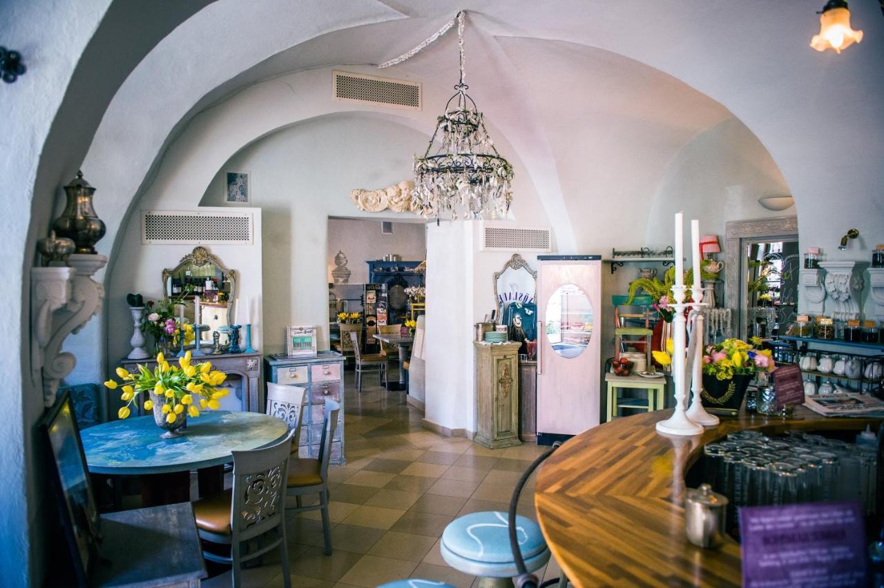 Art Boutique Hotel Buergerhaus รุสท์ ภายนอก รูปภาพ
